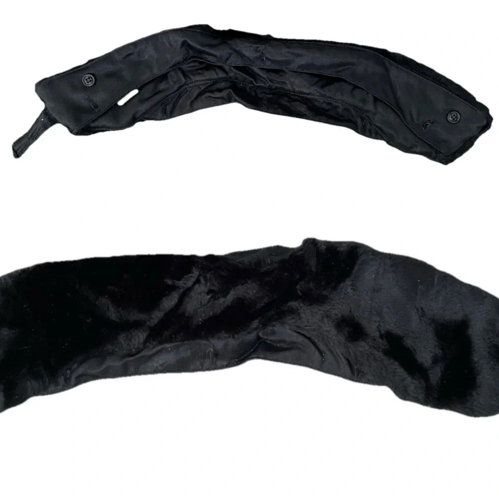 VINTAGE Black FAUX FUR COLLAR With Button Closure